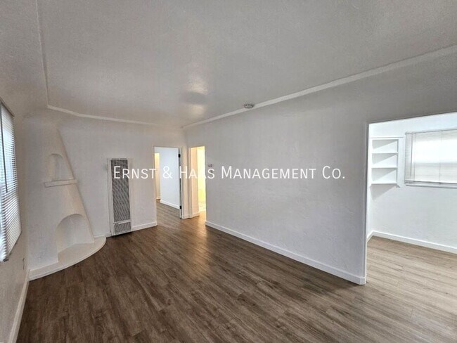 Foto del edificio - 824 Belmont Ave