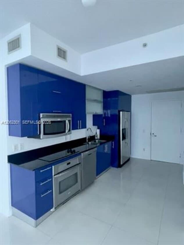 Photo - 60 SW 13th St cu-3410