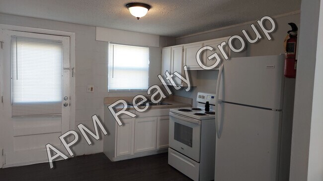 Foto del edificio - 2801 Howell Ct