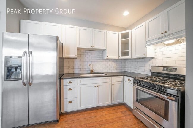 Building Photo - 531 E Whittier St