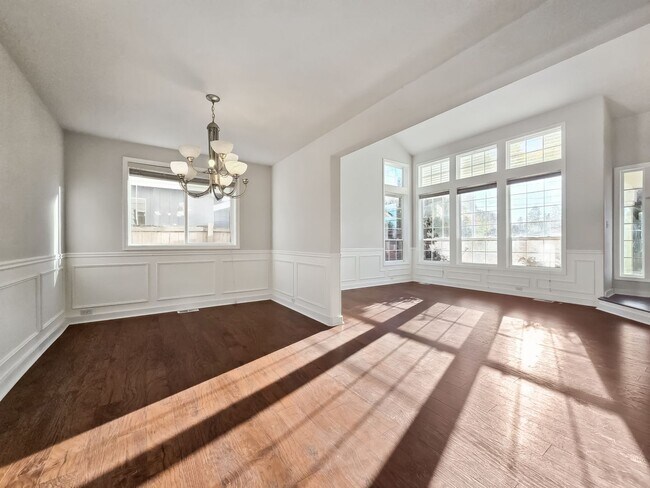 Foto del edificio - Updated 3-Bedroom Home with Deck Near Renton Landing