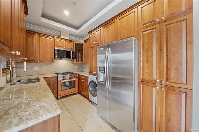 Foto del edificio - 216 N Buena Vista St