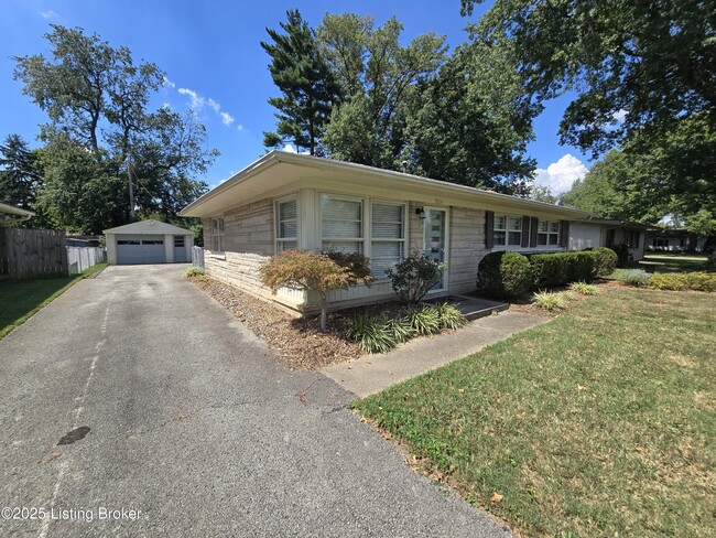 Building Photo - 1824 Wickham Way