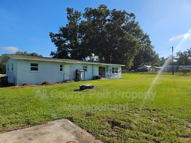 Foto del edificio - 3536 Knights Station Rd