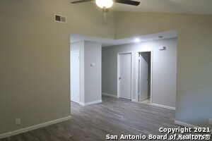 Foto del edificio - 8720 Welles Hbr Cir