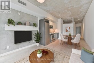 Building Photo - 25 Stafford St