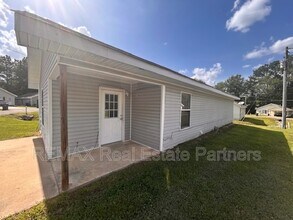 Building Photo - 28 Bentley Brooke Ln