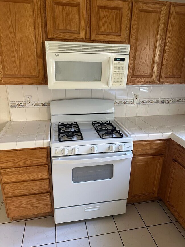 Foto del edificio - 4018 W Elowin Ct