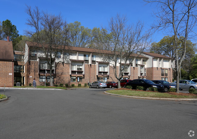 Foto del edificio - Morehead Hills Senior Apartments