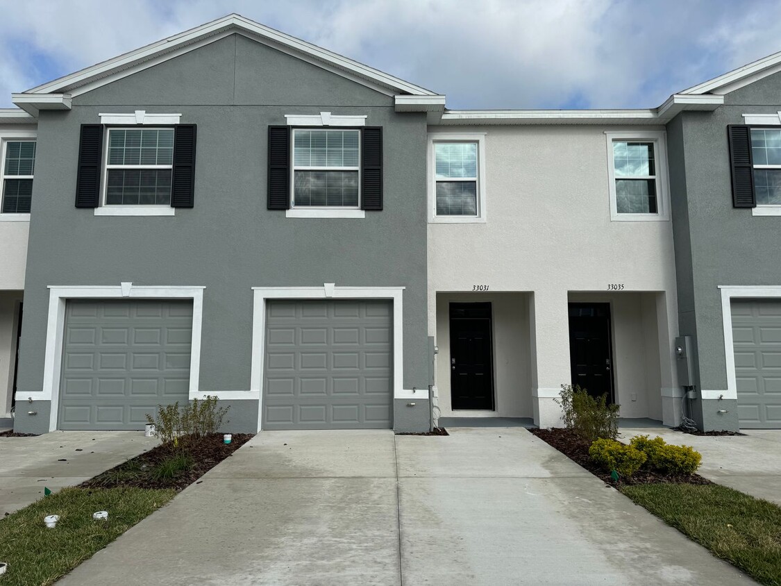 Primary Photo - 33031 Tulip Petal Ln Wesley Chapel, FL 33545