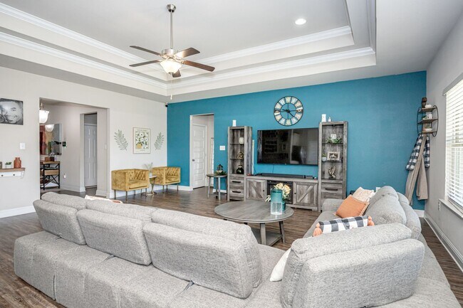 Foto del edificio - Beautiful 4 Bedroom 3 Bath Home!
