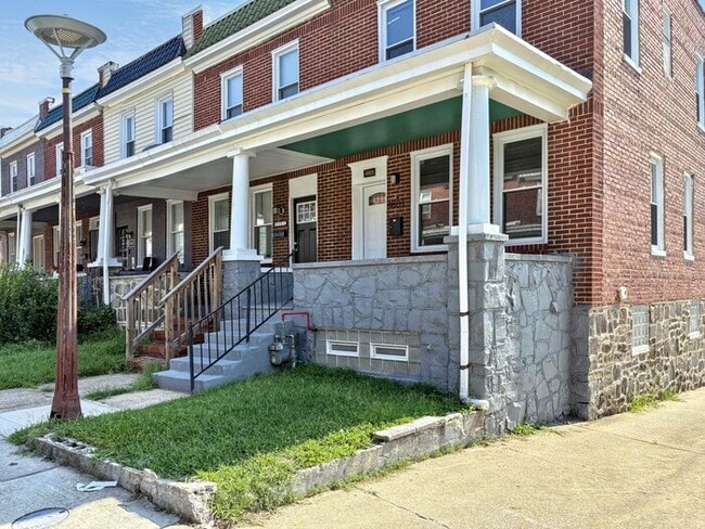 Building Photo - 4801 Alhambra Ave