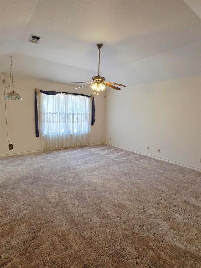 Building Photo - 651 Purple Sage Dr