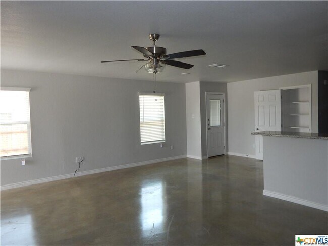 Building Photo - 1608 Tejas Trail