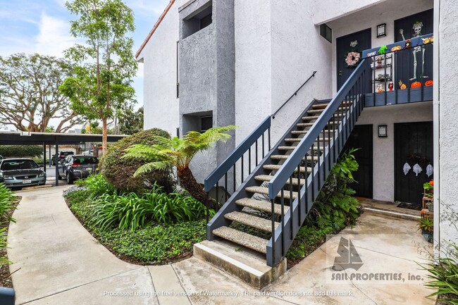 Foto del edificio - Perfect downtown gated Condo in HB!