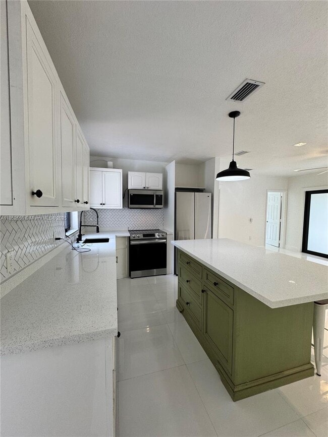 Foto del edificio - 45 NW 117th St