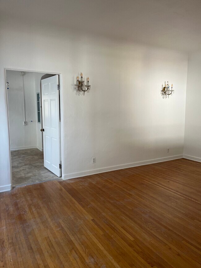 1st floor living room - 2225 Lake Shore Ave