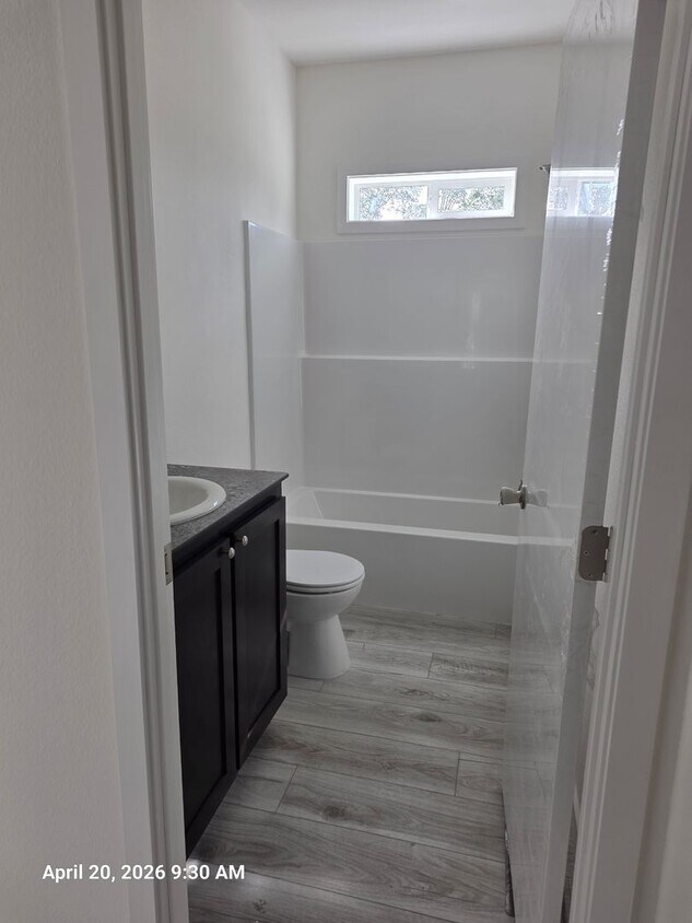 Foto del edificio - New 3 bedroom house w/office, pet friendly
