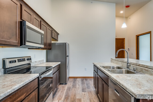 1 BR, 1 BA - 906SF - Hills of Wales