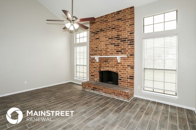 Building Photo - 4413 Larner St