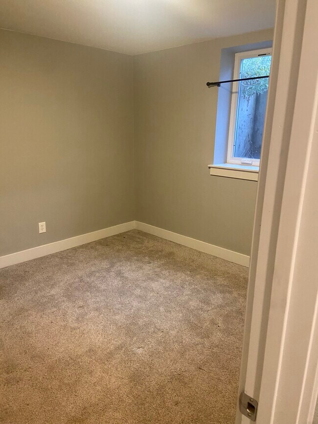 Foto del edificio - 3901 N Kiska St