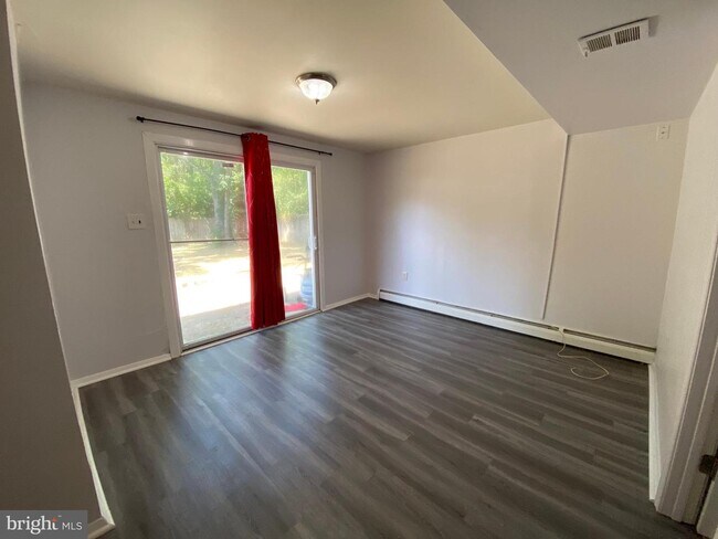Foto del edificio - 4516 Kenwood Dr