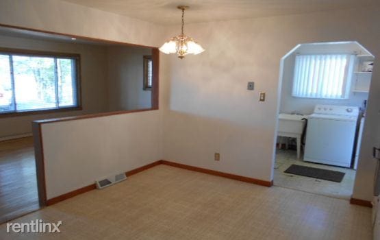 Building Photo - 47860 Ryan Rd