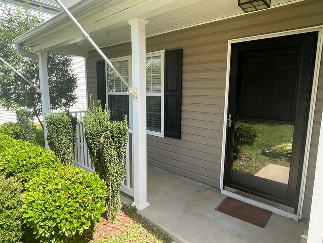 Foto del edificio - COMING SOON!  Spacious 4 Bed, 2.5 Bath home in Back Creek Chase