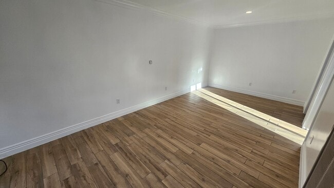 Building Photo - 1119 S Chester Ave