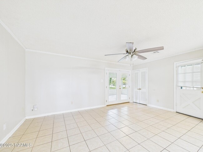Building Photo - 200 Claymore Dr