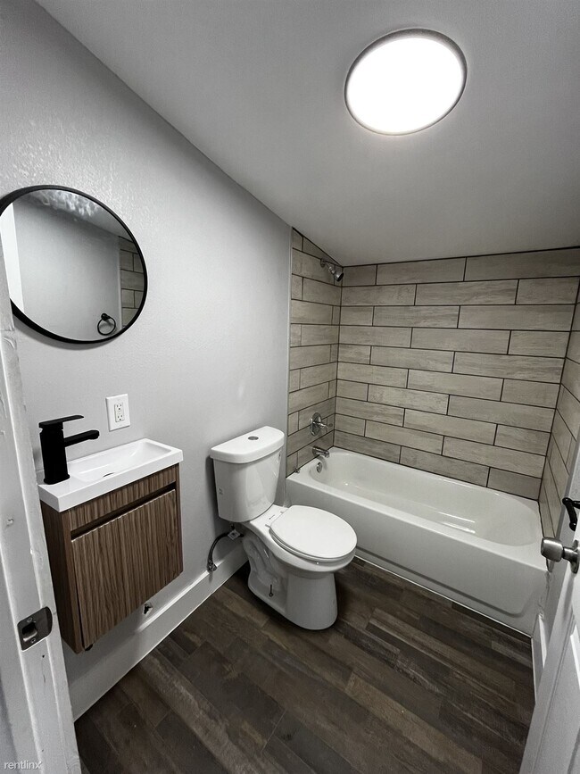 Building Photo - 1 br, 1 bath 4plex - 256 Vista Rd 4