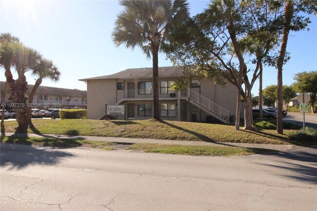 Building Photo - 7668 SW 152nd Ave