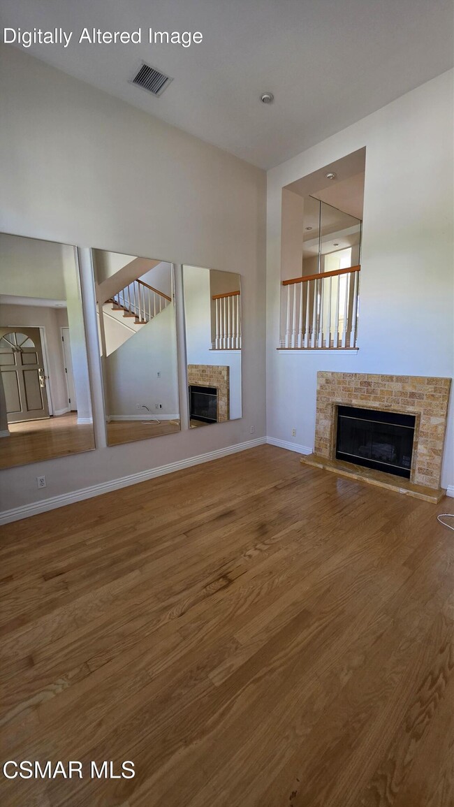 Building Photo - 644 Warwick Ave