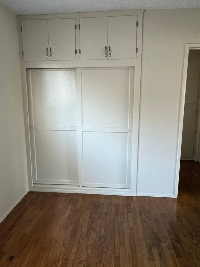 Foto del edificio - 1400 E 9th St