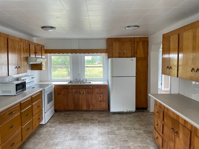 Building Photo - 22760 NY-411