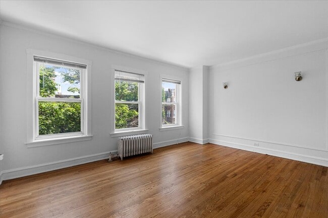 Foto del edificio - 6414 N Newgard Ave