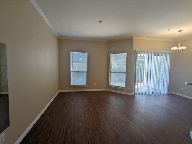 Building Photo - 6000-10 Shepherd Mountain Cove