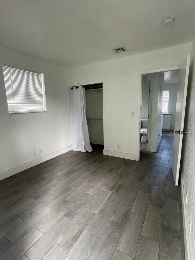 Foto del edificio - 1013 NW 8th St