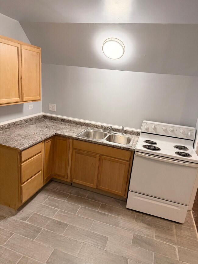 Foto del edificio - 14305 Irving Ave Unit 2