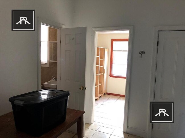 Building Photo - 6 bedroom in Allston MA 02134