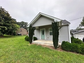 Building Photo - 814 Mayfield Hwy