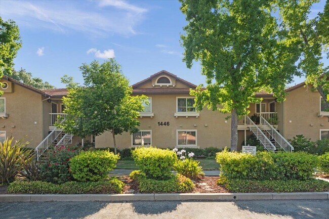 Foto del edificio - 1446 Chateau Common