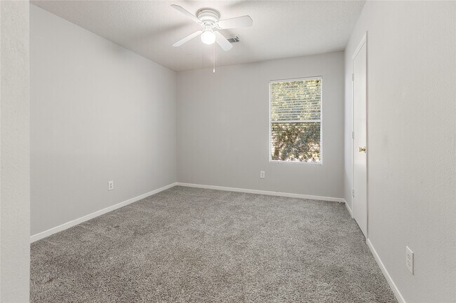 Building Photo - 18410 Alemarble Oak St