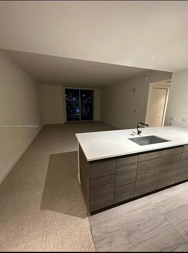 Foto del edificio - 1100 S Miami Ave