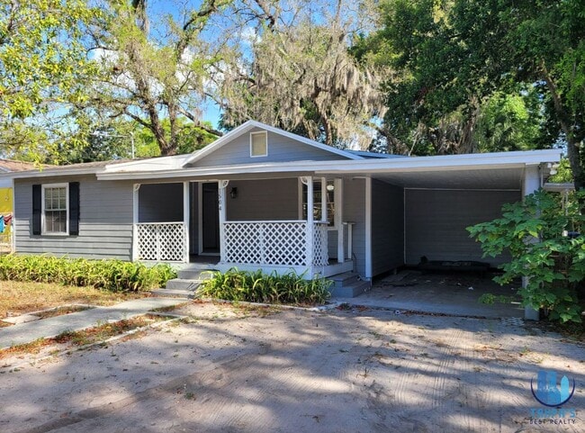 Building Photo - 1504 E 99th Ave