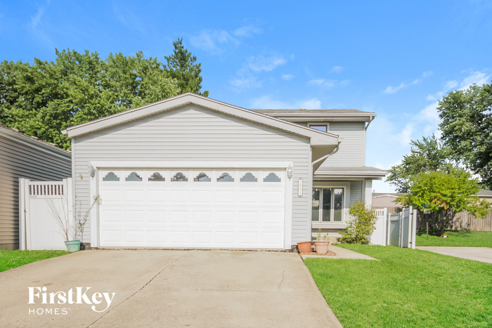 Primary Photo - 16211 Fox Ct