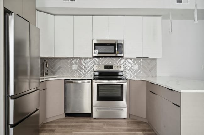 Building Photo - 746 N 40th St