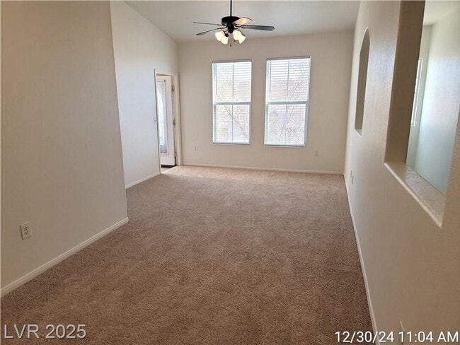 Building Photo - POPULAR 1 BED/1 BATH FLOORPLAN - DESIREABL...