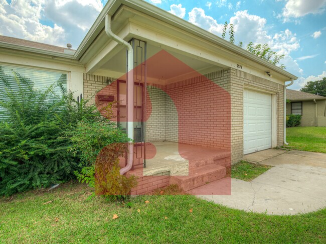 Building Photo - 2926 NW 72nd St