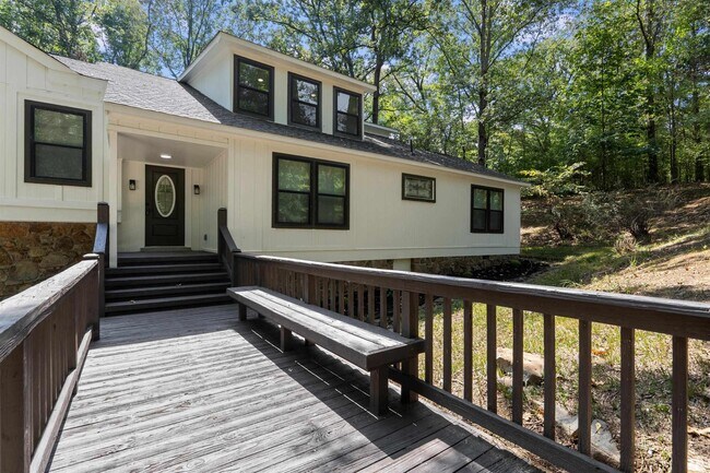 Building Photo - 9345 Rocky Woods Dr